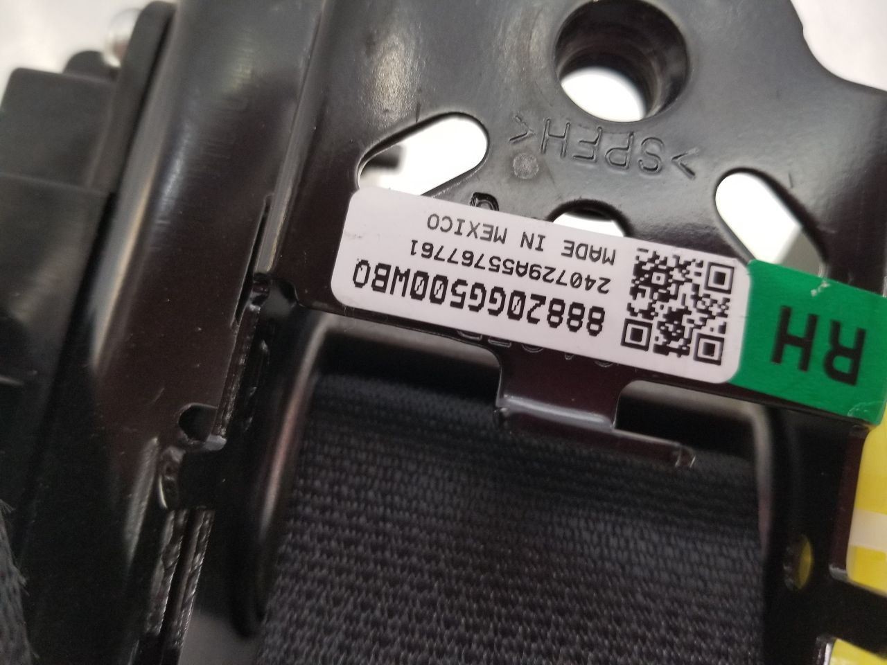 25 2025 KIA K4 GT-LINE FRONT BUCKET SEAT BELT RETRACTOR BLACK RIGHT PASSENGER