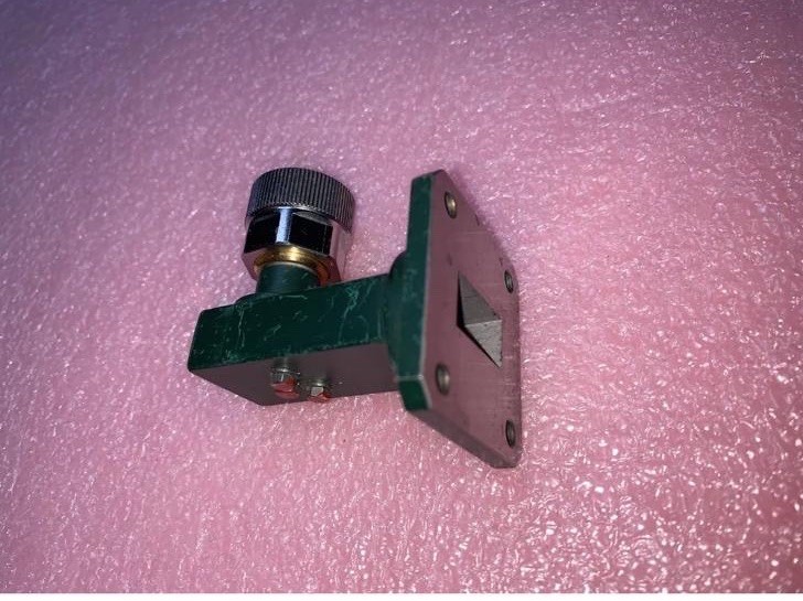 FLANN ADAPTER 17096-AP70 9.84-15GHZ WR75 To APC7 TESTED