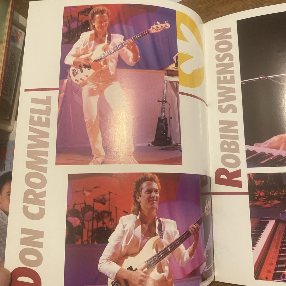 1986 Air Supply In Motion Tour Program Graham Russell Hitchcock Signed Auto