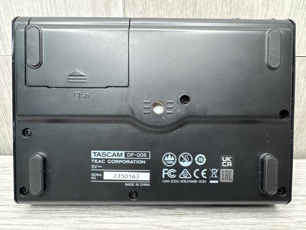 Tascam DP-006 Digital Pocketstudio 6-Track Recorder (A1D030297)
