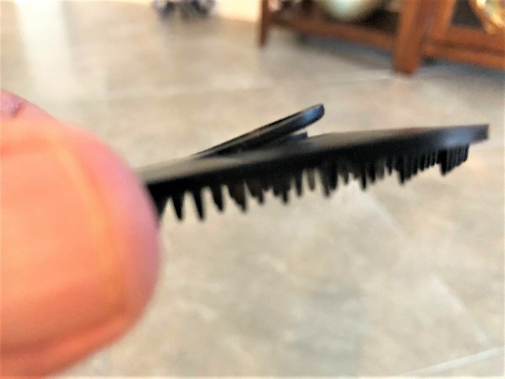Pet Kitty-Cat Palm Brush and Massager