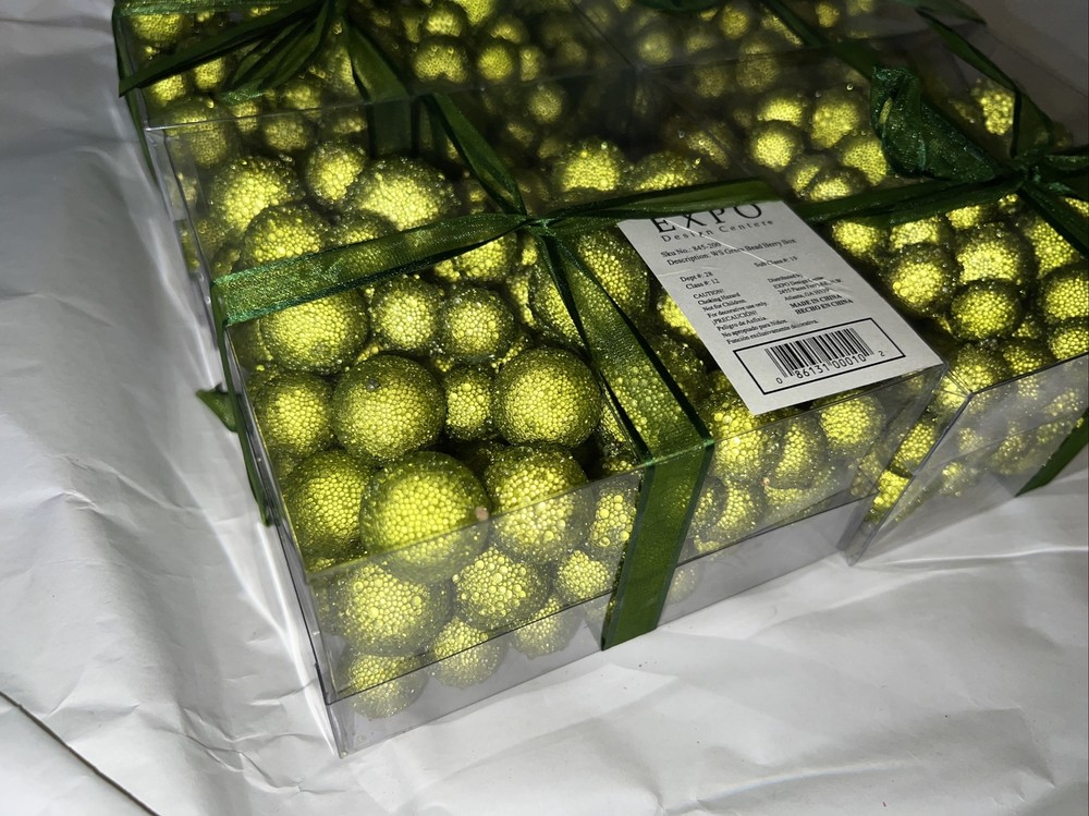4 EXPO Design Center WS Green Bead Berry Boxes