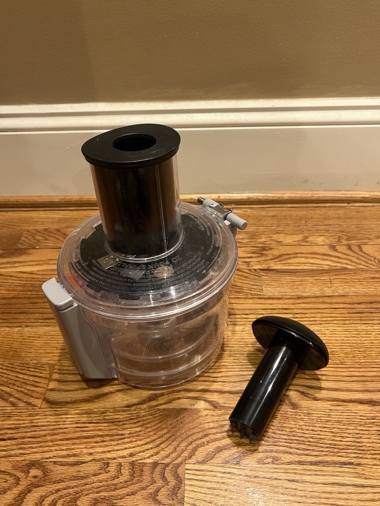 VEGGIE BULLET Model VB102 Electric Spiralizer Food Processor Silver Nice!!