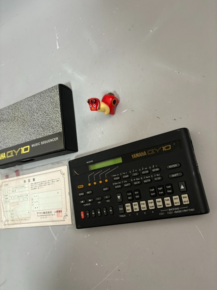 YAMAHA QY10 Mobile Sequencer Rhythm Machine Sampler not work