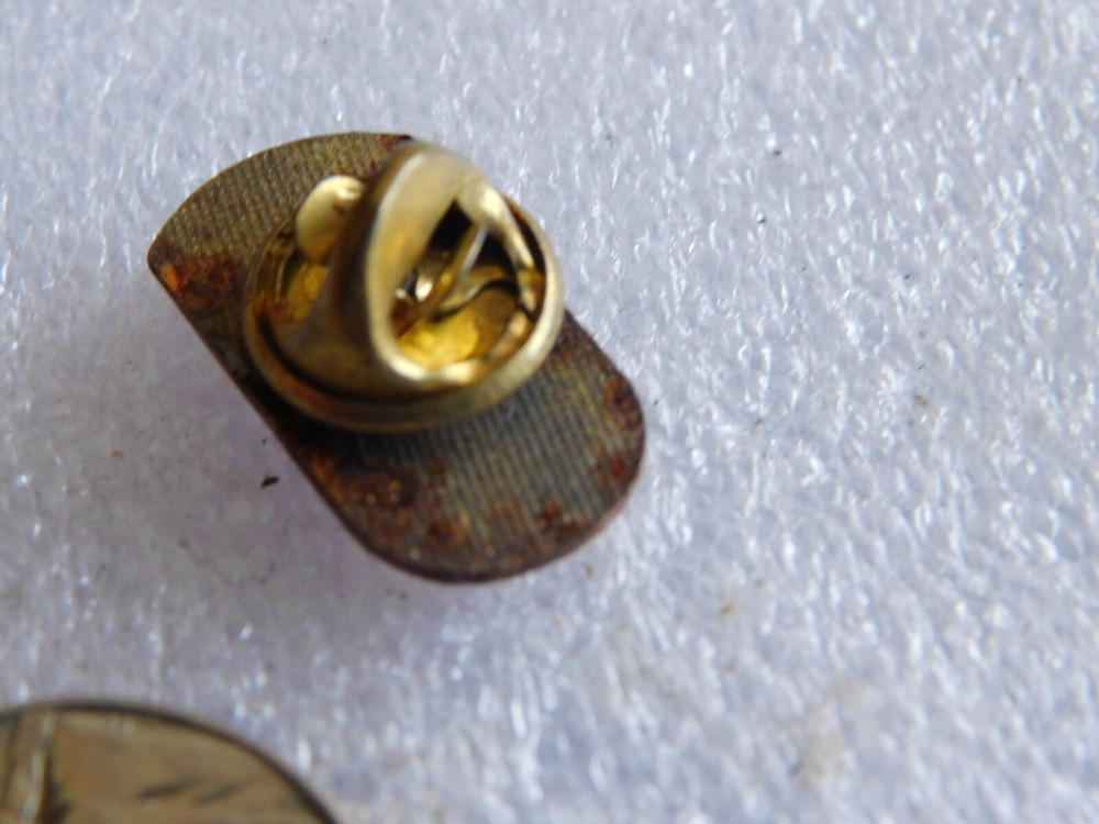 Nice Old Milwaukee Beer Can Lapel Pin