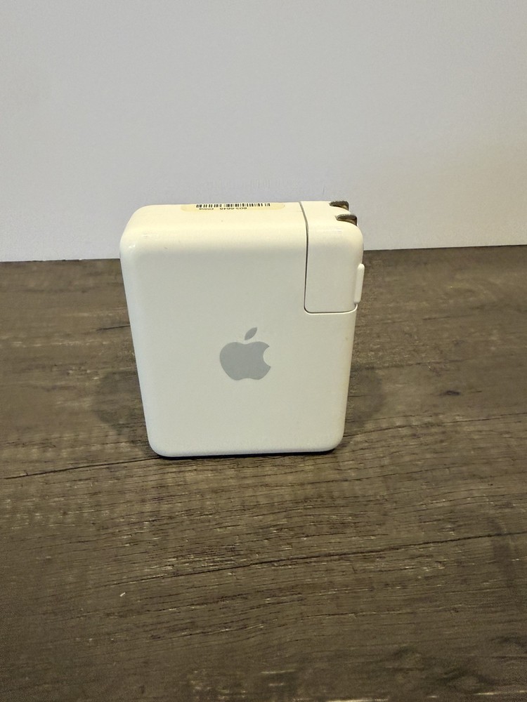 GENUINE APPLE AIRPORT EXPRESS BASE STATION A1084