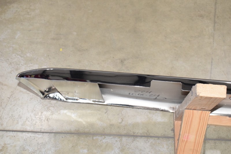 Freightliner 114SD Bumper 224SP (602-18821)
