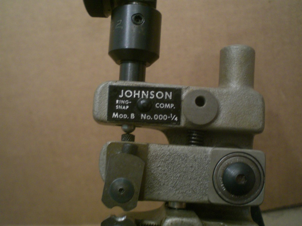 Johnson Tri Roll Thread Gage Comparator stand with indicator