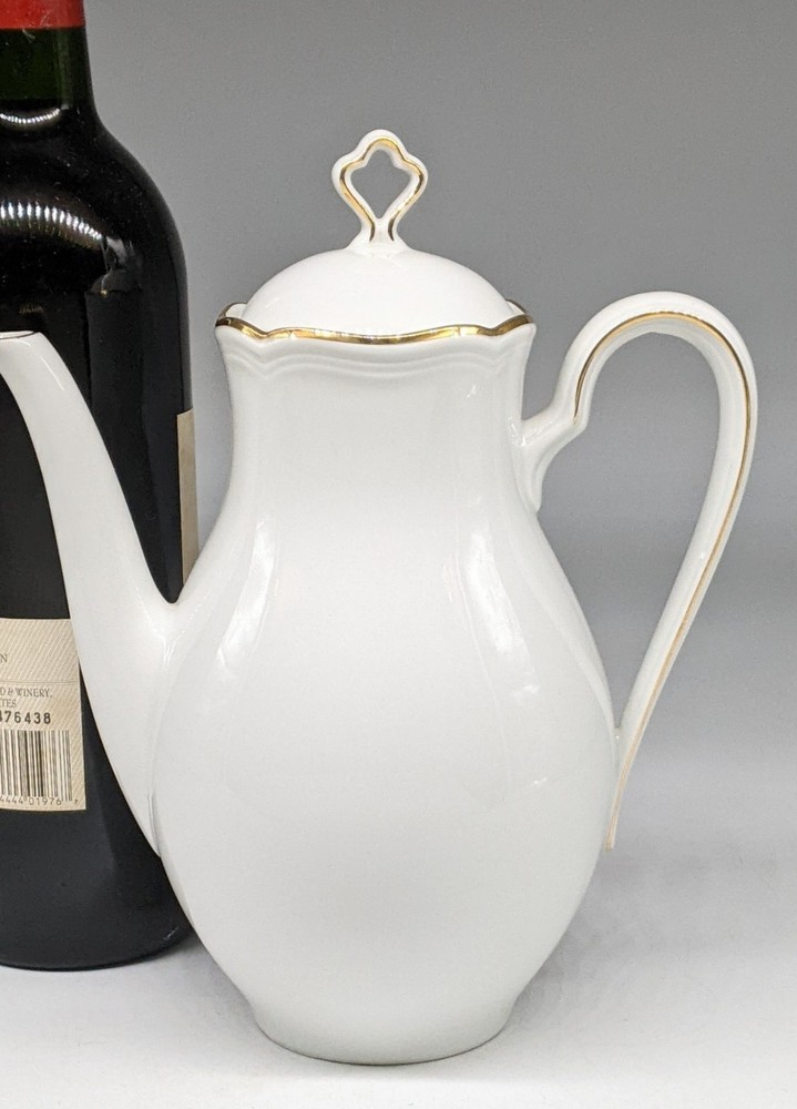 German White Procelain Coffee Pot Seltmann Marie Luise