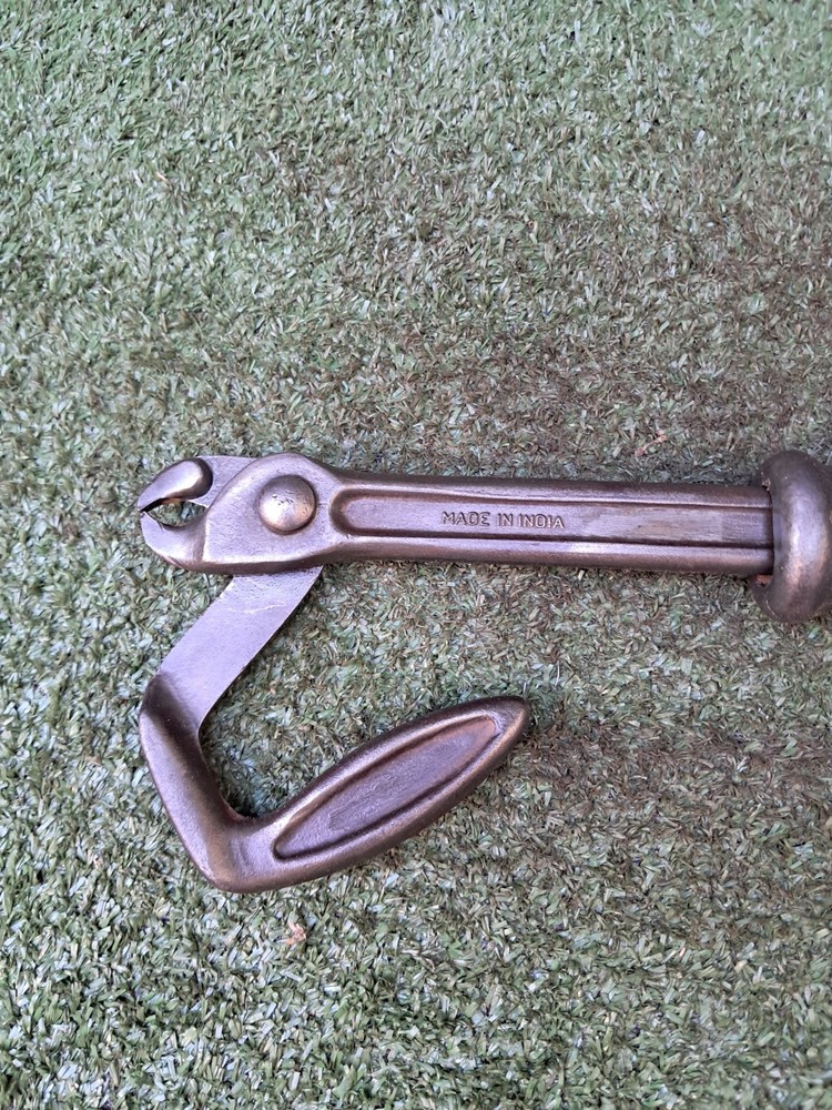 Vintage Tapiara Nail Puller. Pallet Wood Nail Pulling Old Tool (#112)