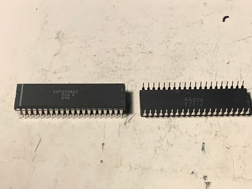 RCA IC-CDP1854ACE- 40-Pin- Programmable (UART) - NOS.