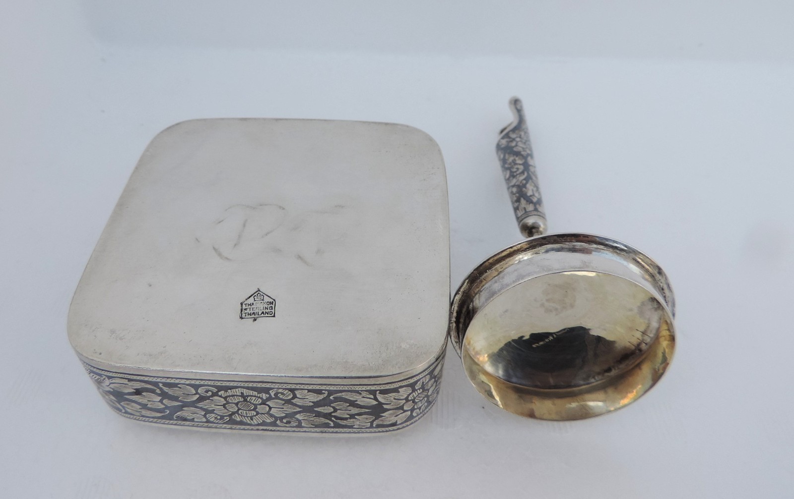 Thai Nakon Siam Sterling Silver Niello Pen Pencil Holder box Desktop Stand 205g