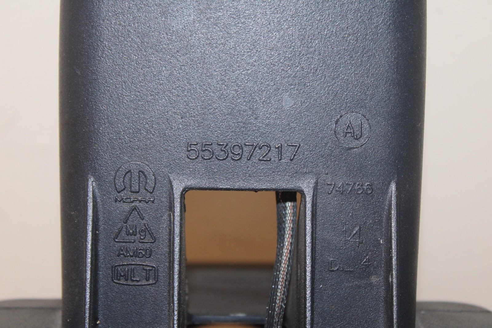 07-18 JEEP WRANGLER REAR SPARE TIRE BRACKET CARRIER THIRD BRAKE LIGHT 55397217