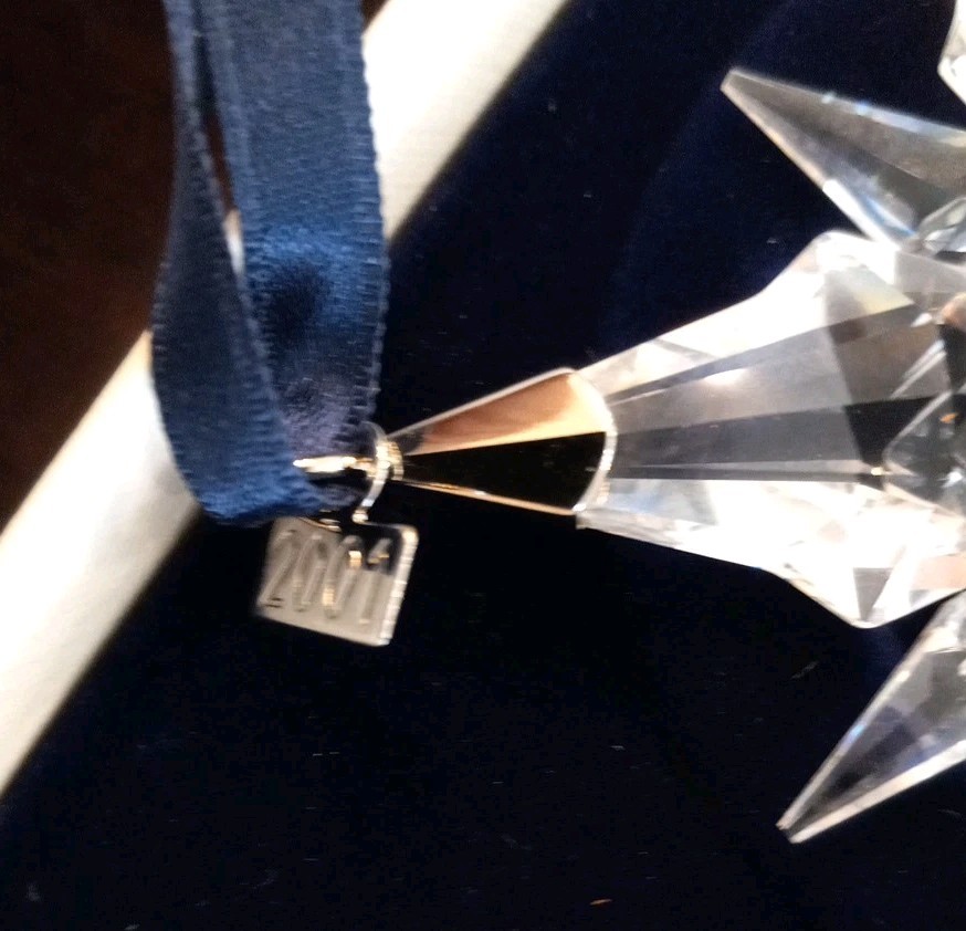 RARE Swarovski 2001 Large Snowflake Christmas Ornament w/ 14.5" Dealership Box