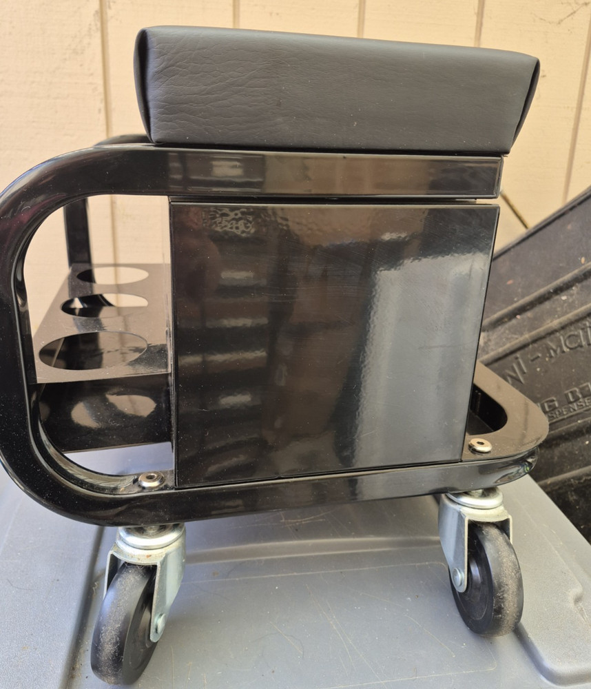 Performance Roller Seat With 3 Drawers PD2016A
