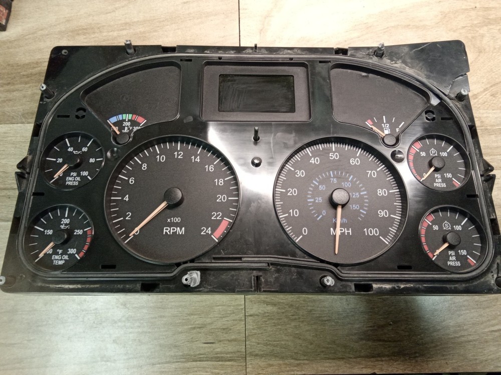 MACK instrument Cluster A2C53090404 (Damage)