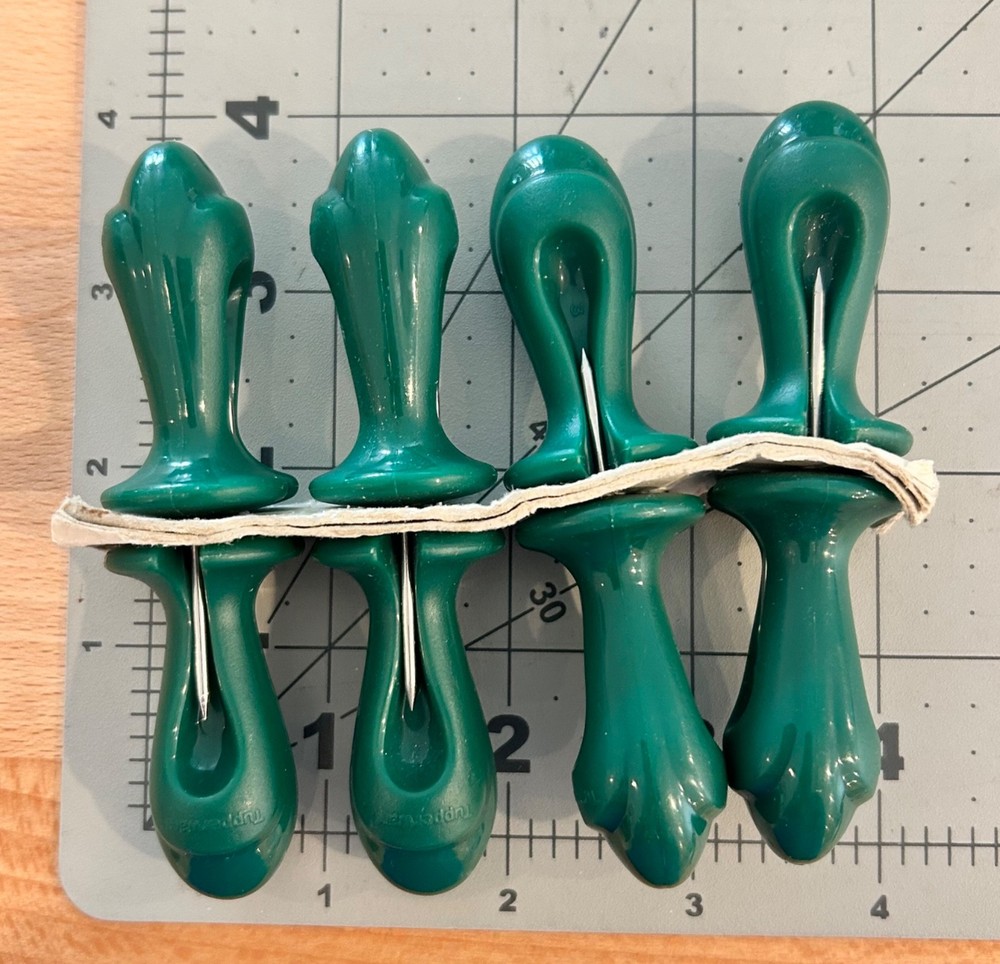 Tupperware Corn on the Cob Holders Huggers
