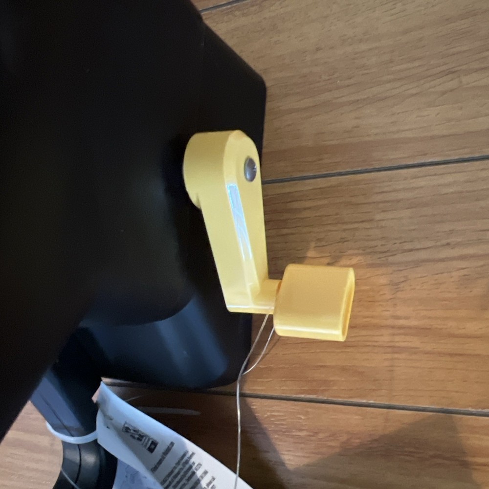 Expert Gardener Handheld Spreader, Black