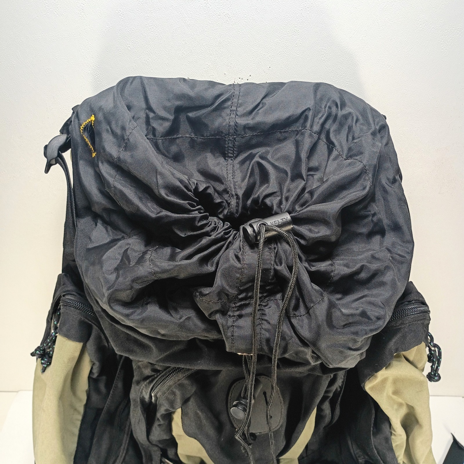 Kelty Moraine 3200 Internal Frame Backpack 52 Liter Black And Green