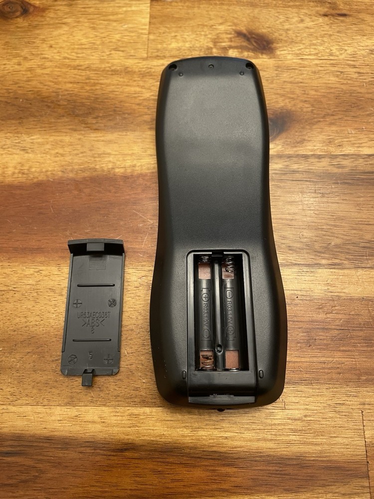 OEM CADILLAC ESCALADE DVD HEADREST REMOTE (from 2014 Model Escalade) WORKING