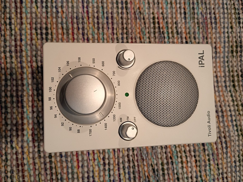 Tivoli Audio iPal, AM/FM, used
