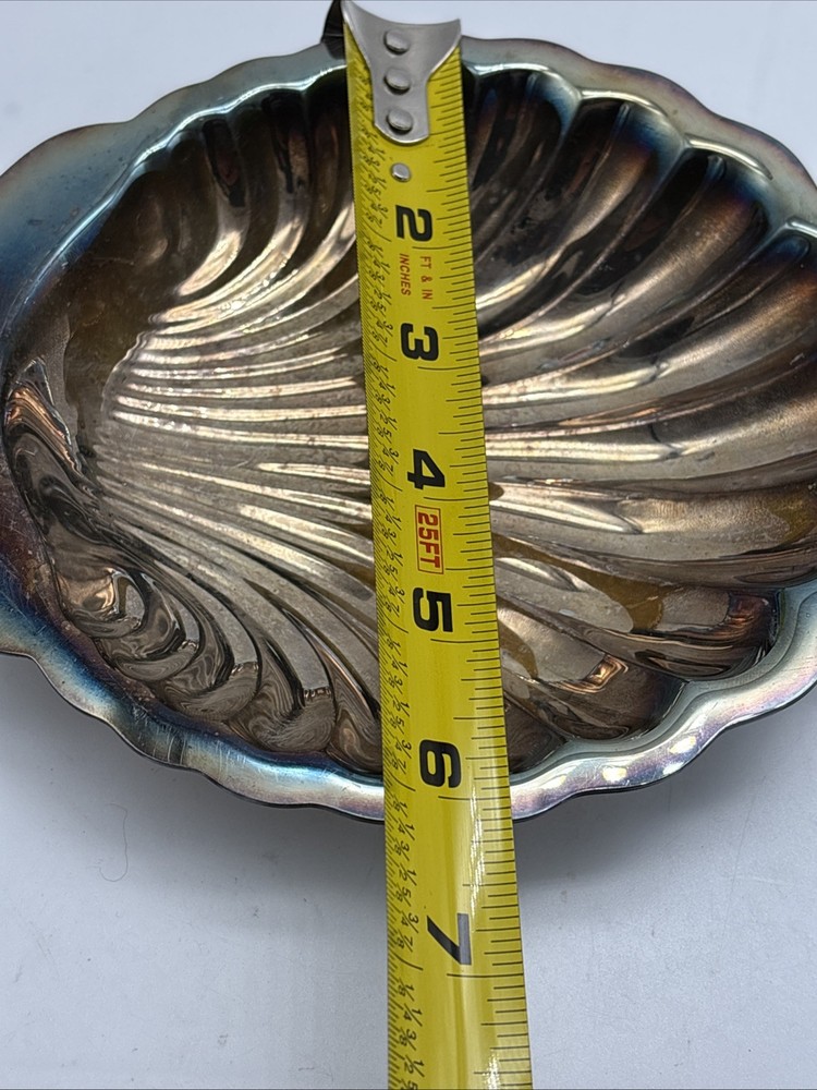 Vintage Oneida Silver Plated Shell Candy Dish 6”x 8”
