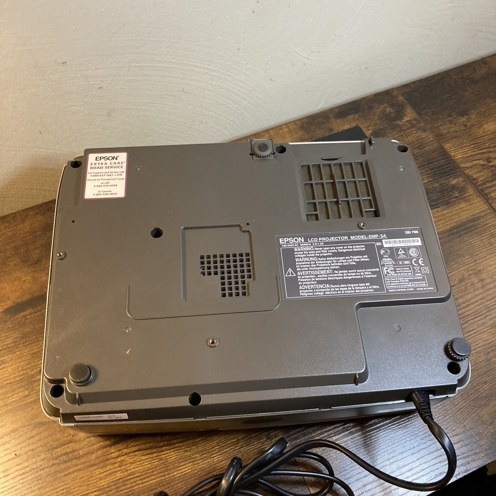 EPSON EMP-S4 Projector 3LCD w/ AV Cable, Bag, Setup Documents & CD (No Remote)