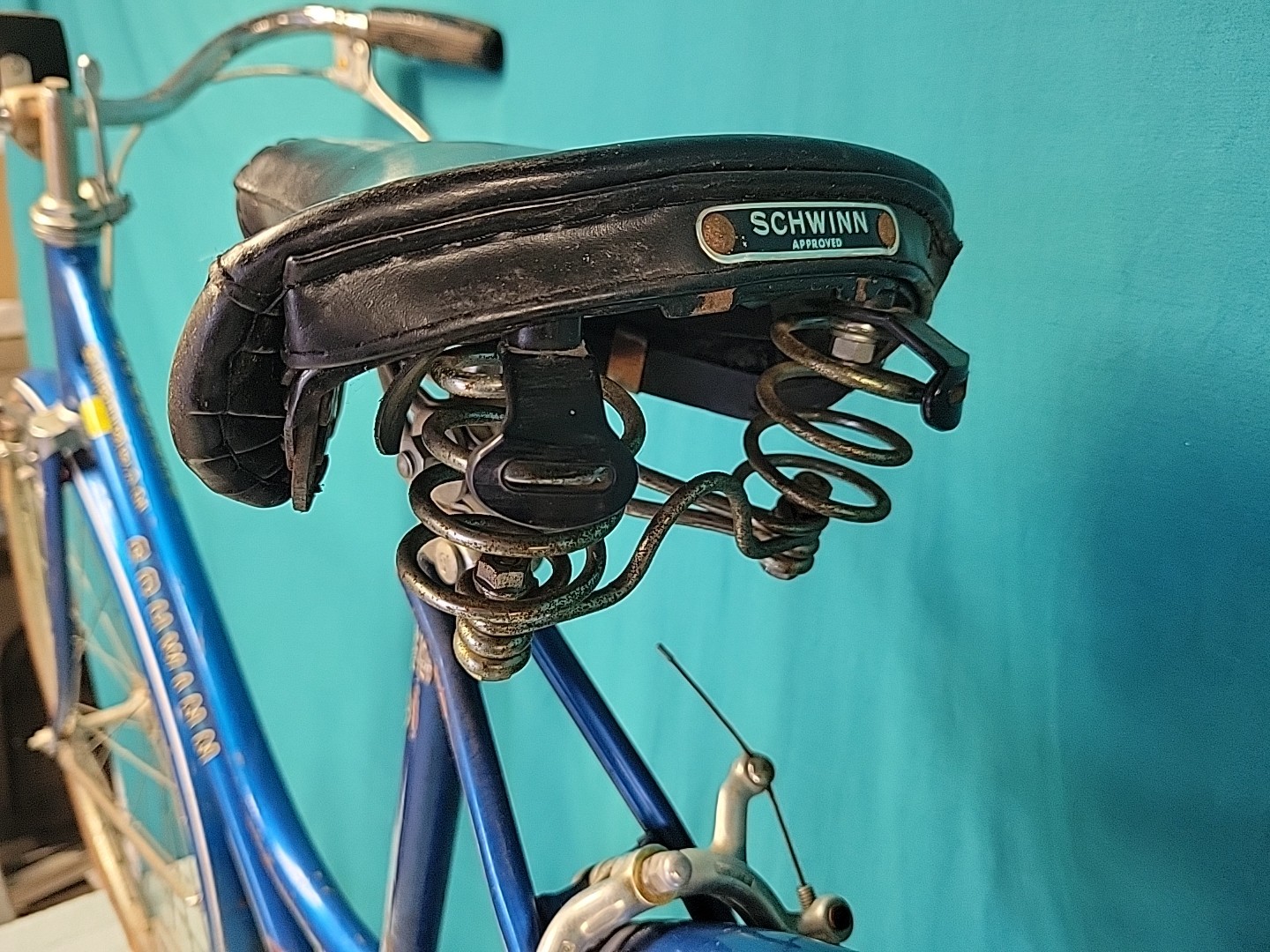 April 1977 Schwinn Suburban Complete Bicycle. Bike Rolls Smooth. Tires Dry Rot