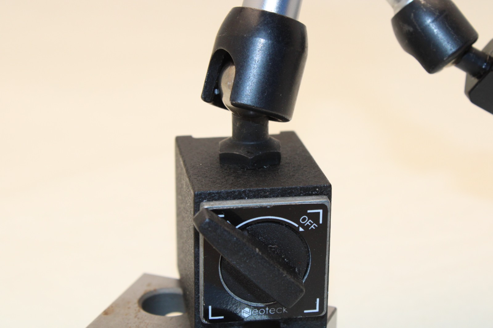 Neoteck 90 lbs Adjustable Magnetic Base Stand for Digital Dial Indicator Gauge