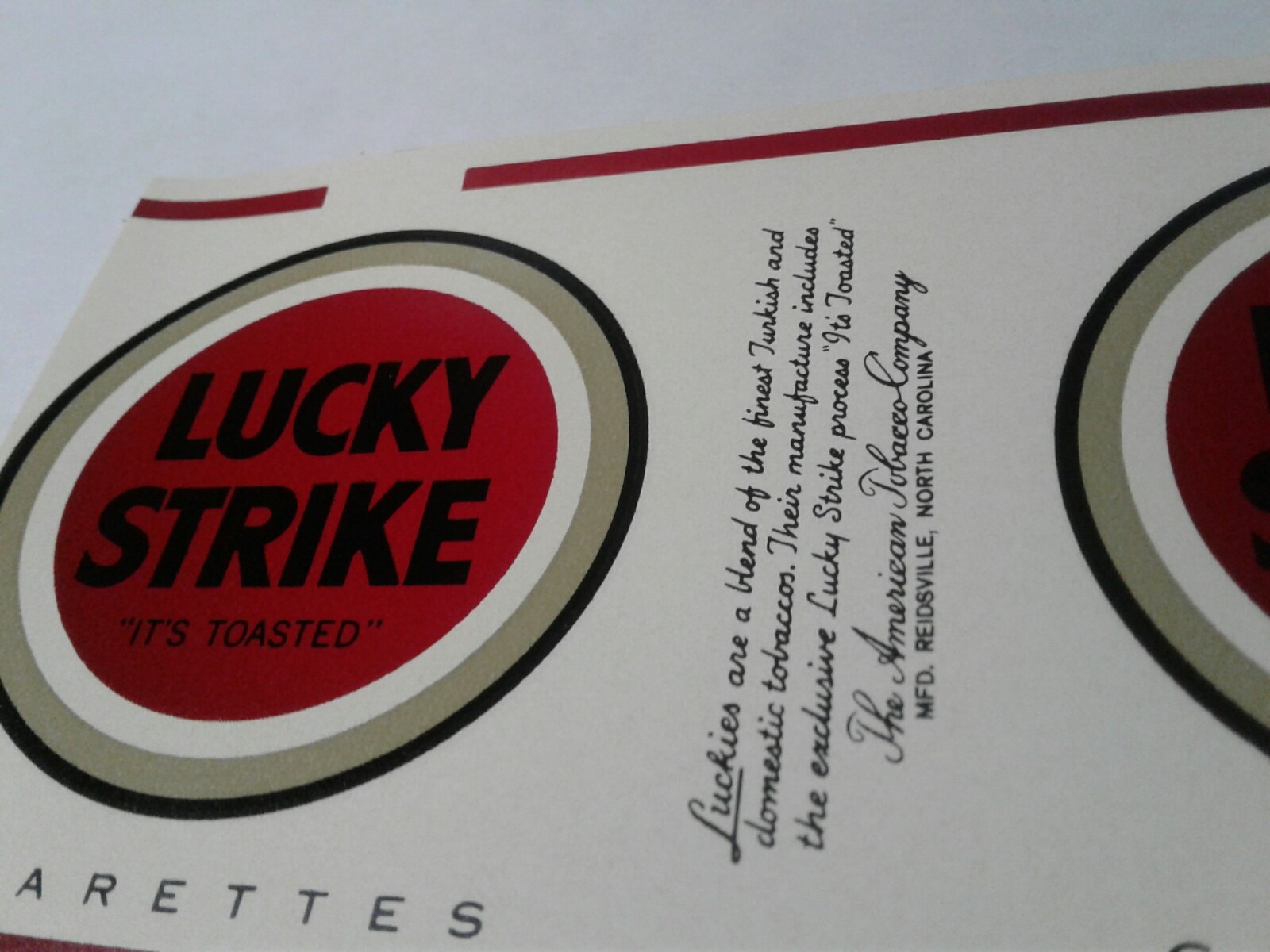 LUCKY STRIKE Cigarette Label / Wrapper Original NOS Unused 1950s