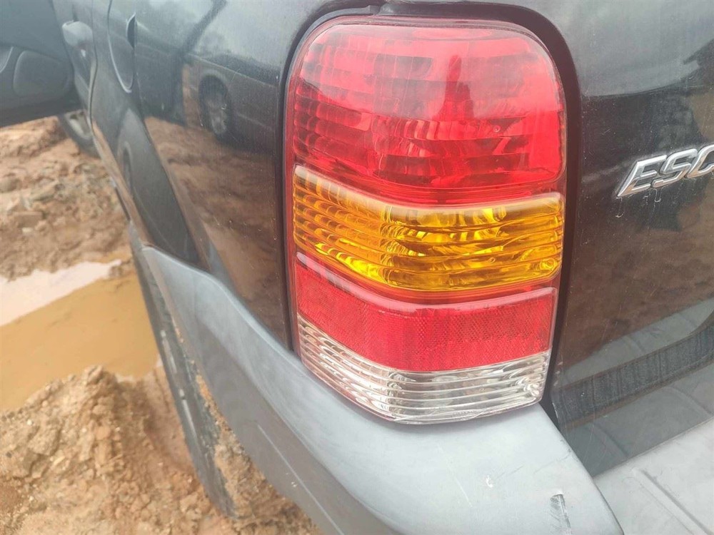 Chassis ECM Multifunction Front Floor Console Fits 05-06 ESCAPE 5946