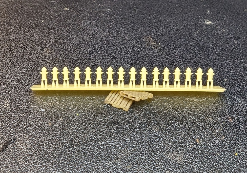 Z Scale Fire Hydrants (16) Z1009