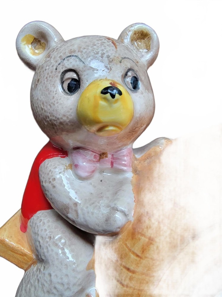 Vintage Ceramic Bear Figurine Clock