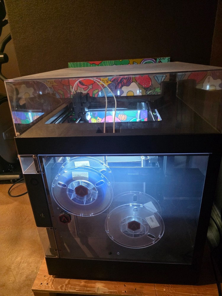 Raise3D Pro3 - 3D Printer w/ Accessories Low hours great condition