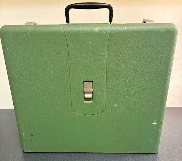 Vtg 1950s Swiss Elna Grasshopper Portable Sewing Machine 722010 Metal Case Video