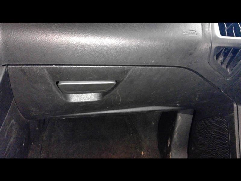 FOCUS     2016 Glove Box 381207