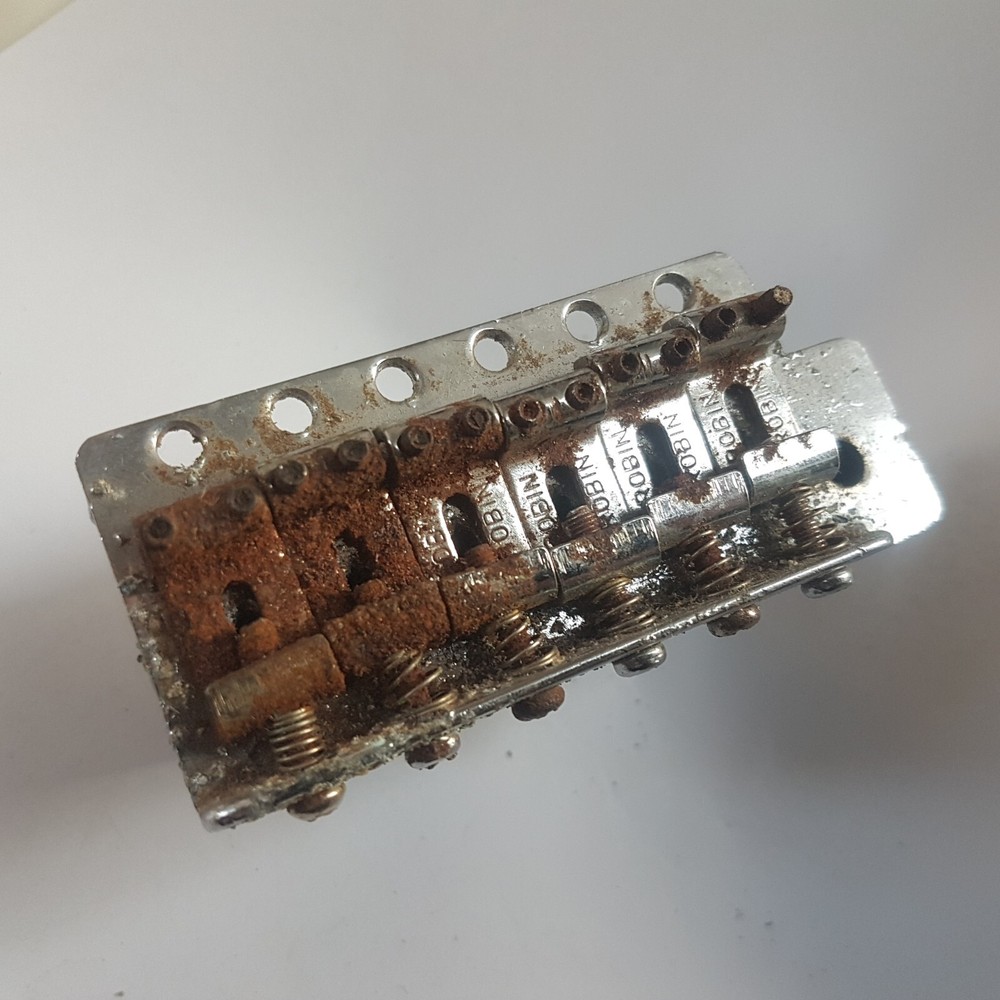 80's ROBIN ST TREMOLO