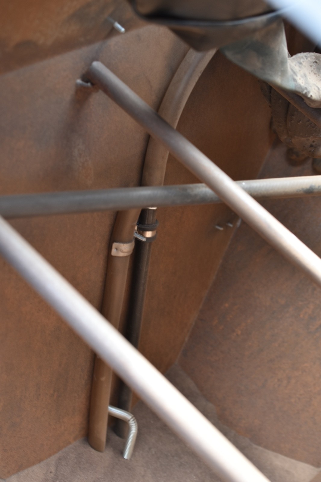 Trinco 36 BP sand blast cabinet with dust collector