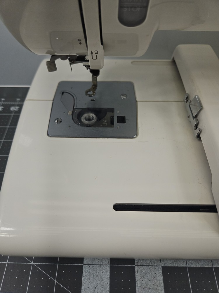 Simplicity Embroidery Only Machine Model SE2 Touch Screen White Works