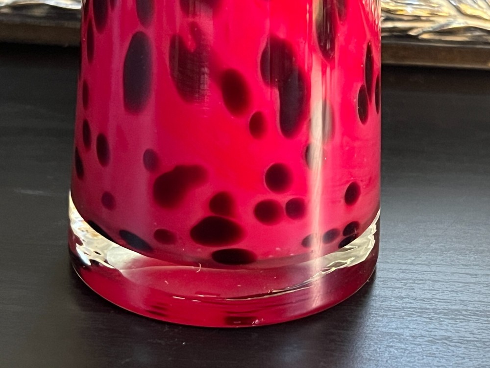 Exotic Curved Cylinder Vase