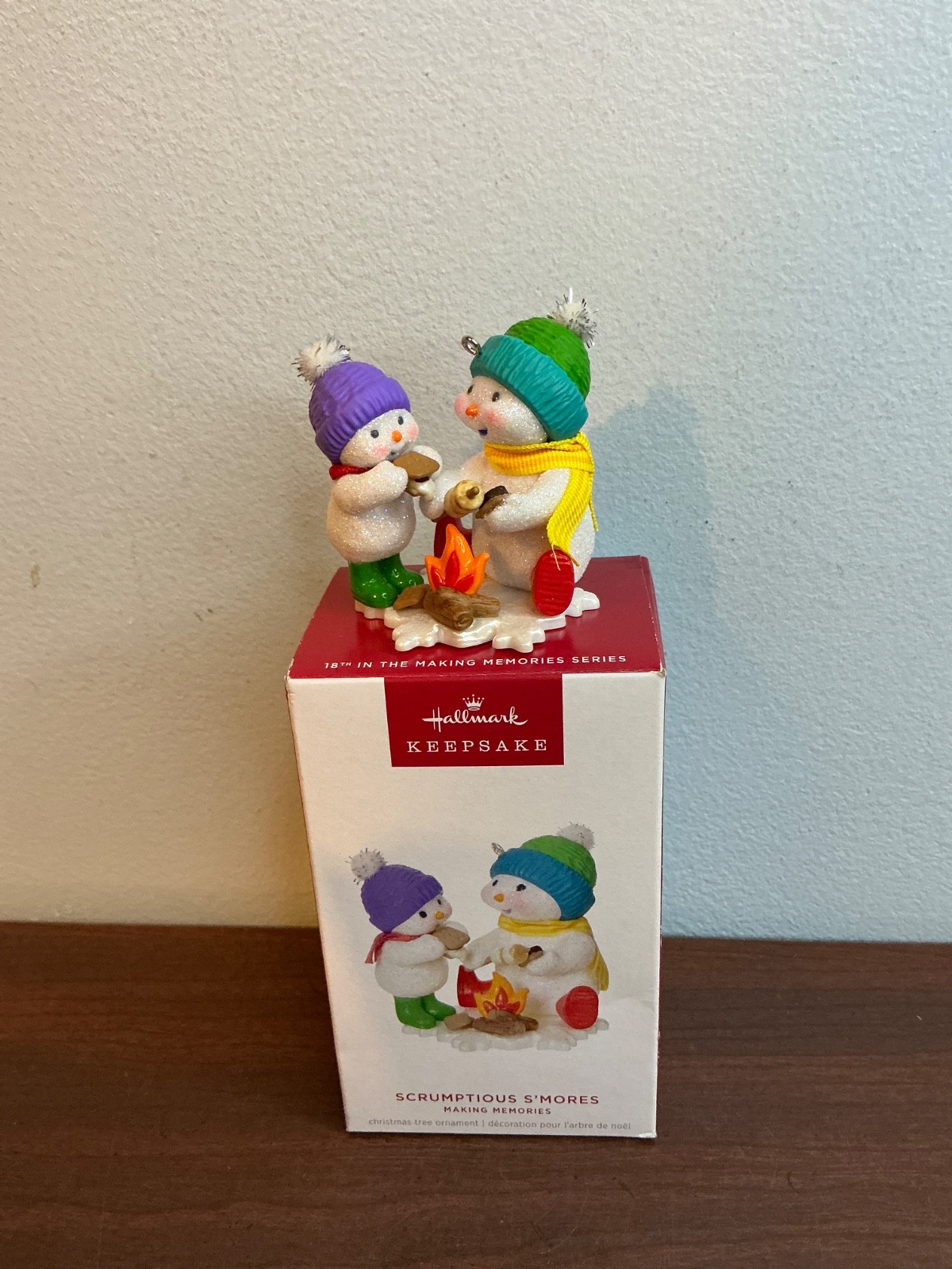 Hallmark Keepsake 2025 Scrumptious S'mores Making Memories Series Ornament