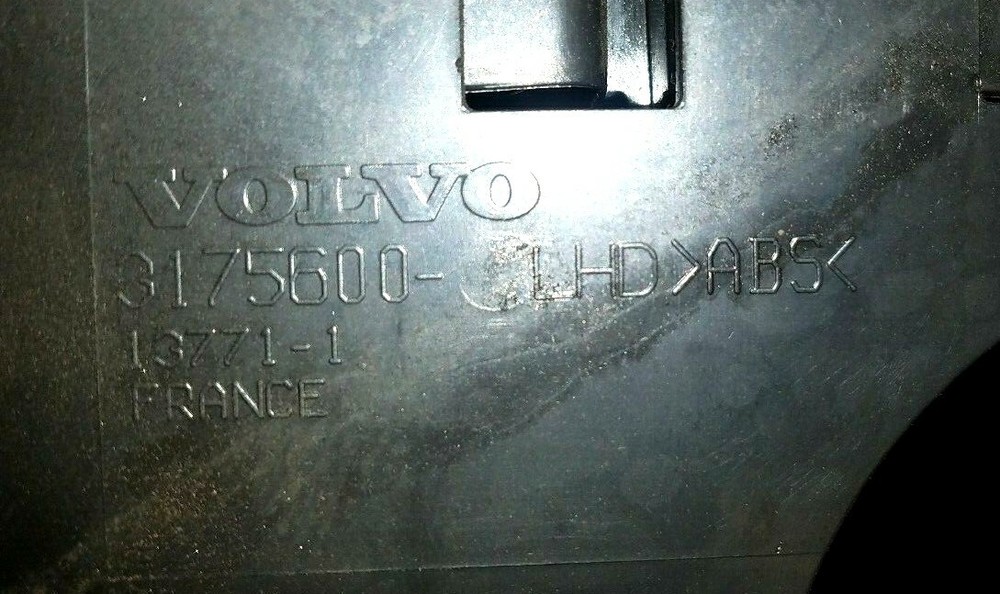 VOLVO DASH SWITCH PANEL 3175580 / 3175600