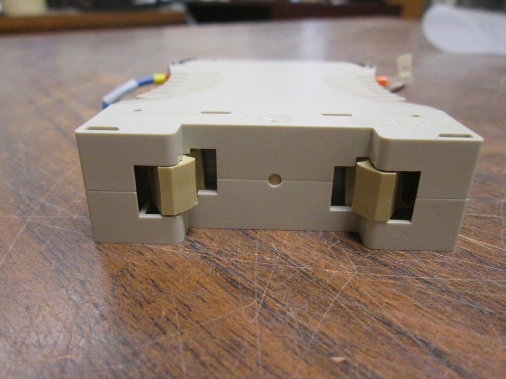 Weidmuller Solid State Relay 827539 Input:3.5-15VDC Output:5.48VDC 100mA Used