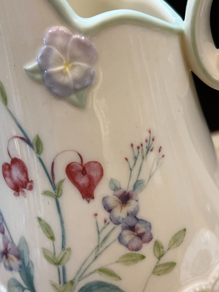 Lenox Spring Bouquet Pattern Embossed Flowers Ribbed 10" Pitcher 2003