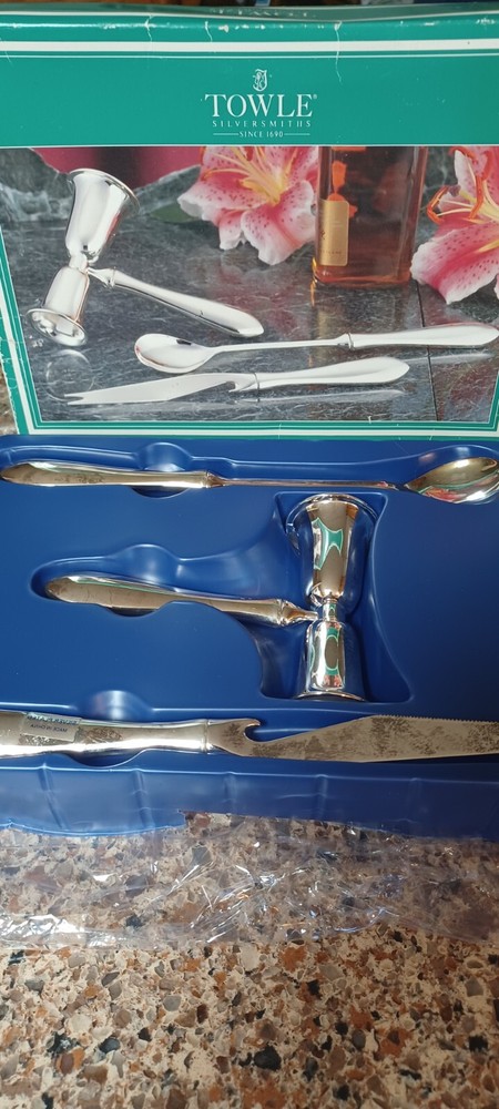 TOWLE SILVERPLATED 3 PIECE BAR SET