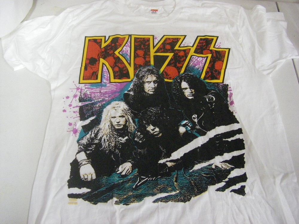 KISS 1992 AUTOGRAPHED CONCERT SHIRT. NEW XL
