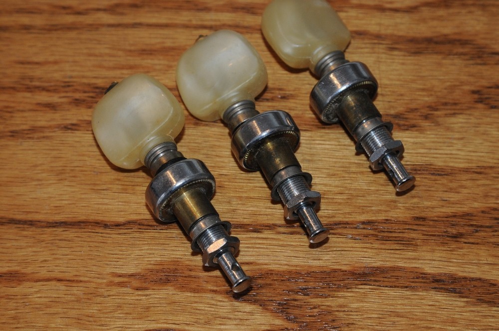 3 Three Geared Peg Tuning Knobs off Gibson Banjo Vintage Musical Instrument Part