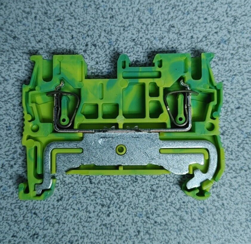 PHOENIX CONTACT ST 2,5-PE GROUND TERMINAL NEW!! QUANTITY!! READ!!