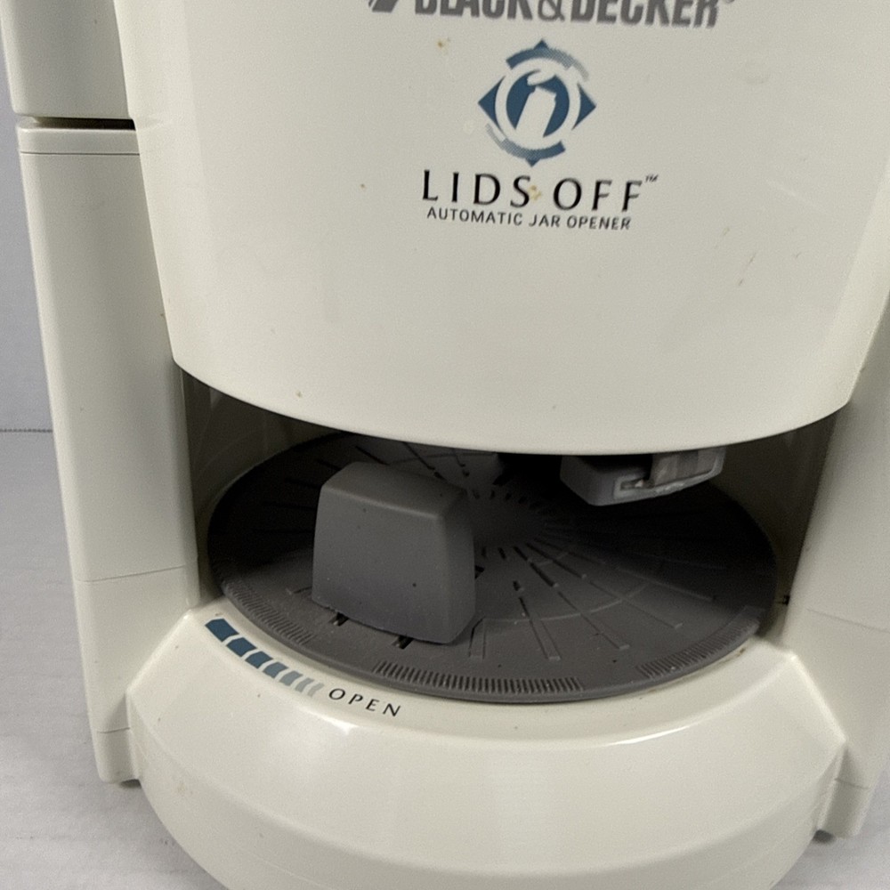 Black & Decker Lids Off Automatic Jar Opener White JW200 Working