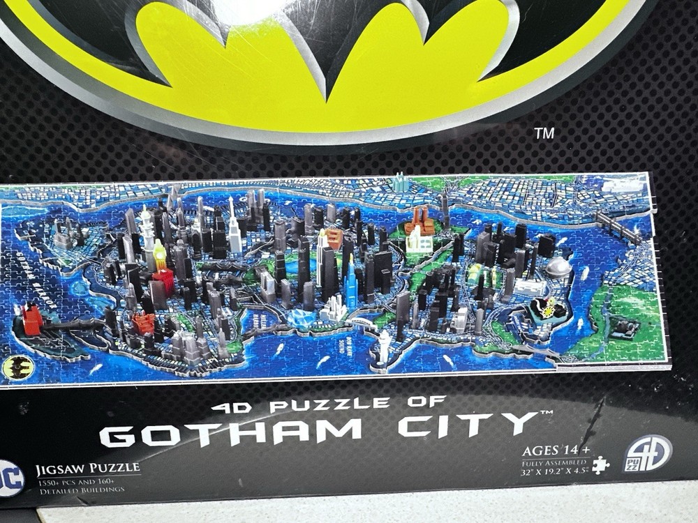 DC Comics 4D Batman Gotham City puzzle